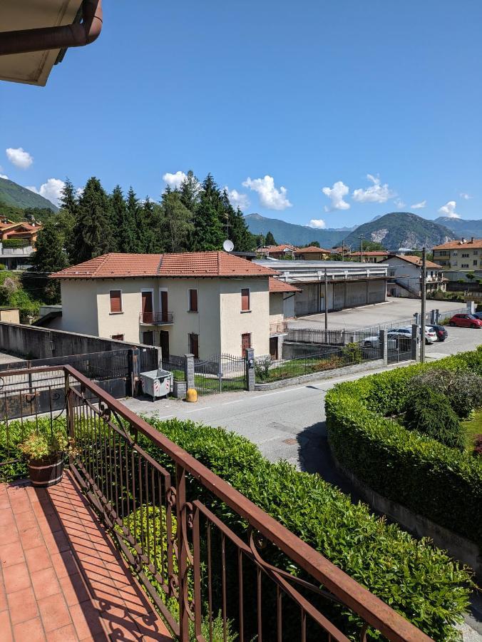 Relax E Passeggiate Tra Laghi E Monti Lägenhet Casale Corte Cerro Exteriör bild